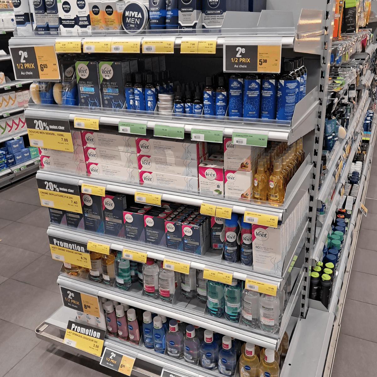 Big Moustache t&ecirc;te de gondole chez Cactus